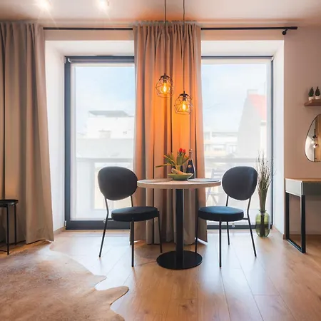 Green Apartment Centrum & 24H Self Check-In With Private Parking *